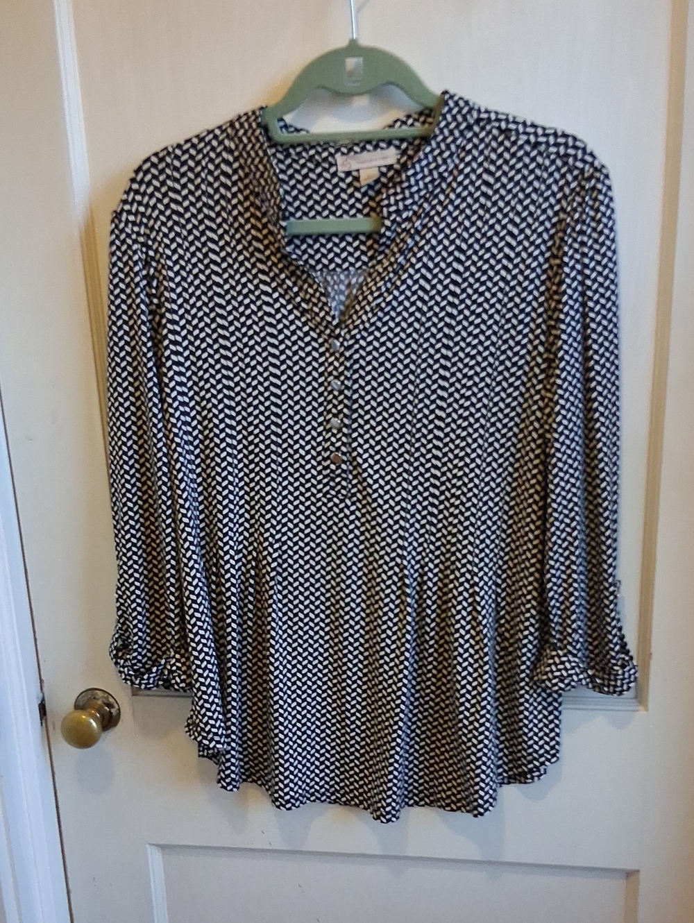 CB casual Black and White Printed V-Neck Peplum Blouse